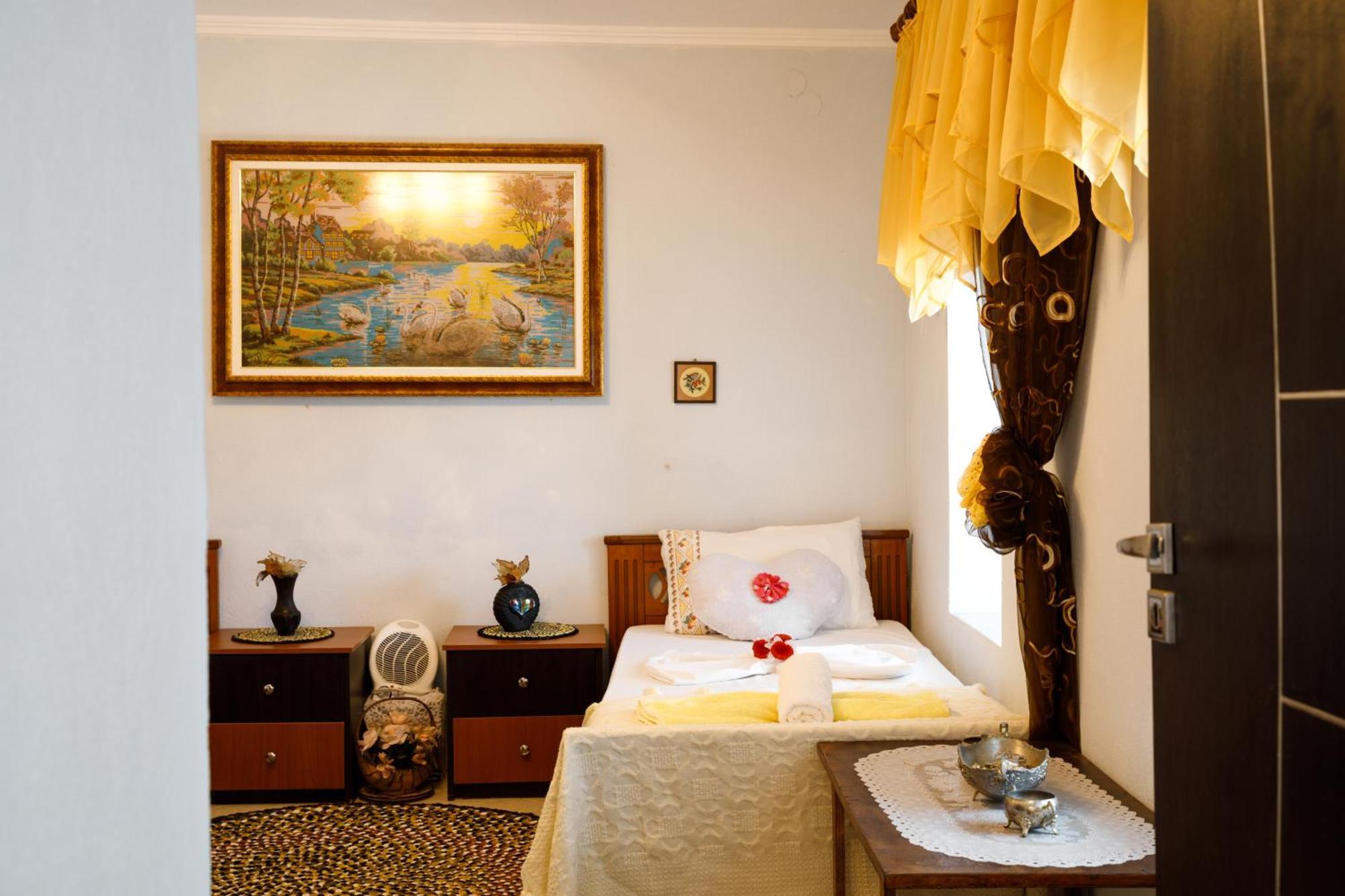 Leka Guesthouse Αργυρόκαστρο Εξωτερικό φωτογραφία